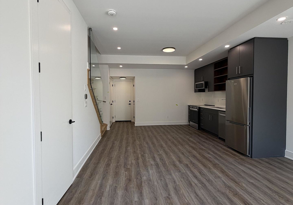59-everett-common-st-catharines-ontario-x13694084