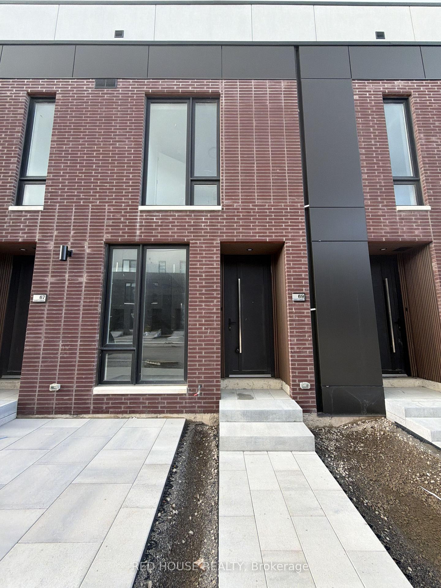 69-everett-common-st-catharines-ontario-x13694150