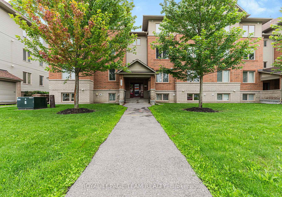 313-cresthaven-drive-ottawa-ontario-x13694180