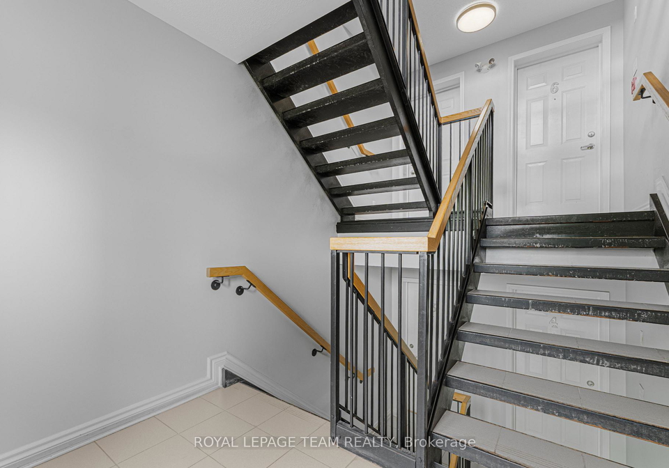 313-cresthaven-drive-ottawa-ontario-x13694180