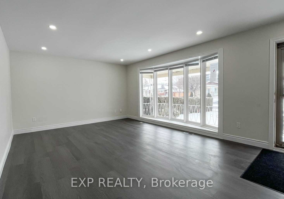 15-calvert-avenue-hamilton-ontario-x13694306