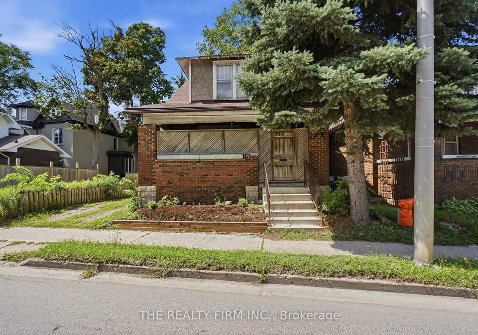 35-wharncliffe-road-s-london-south-ontario-x13694792