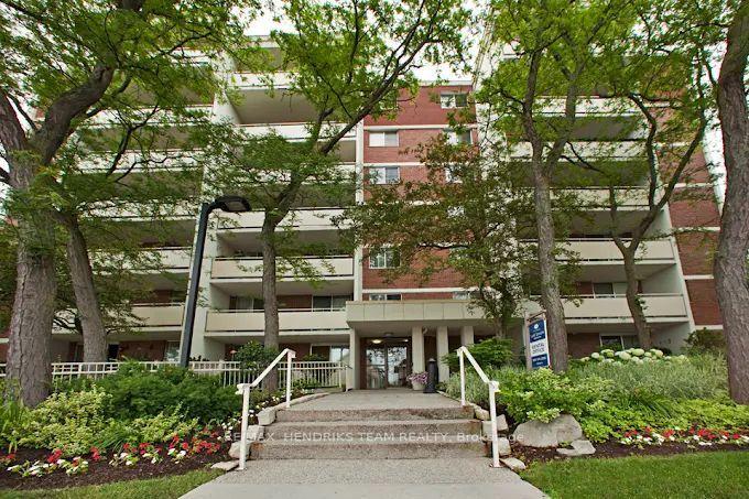 4982-chrysler-avenue-niagara-falls-ontario-x13694832