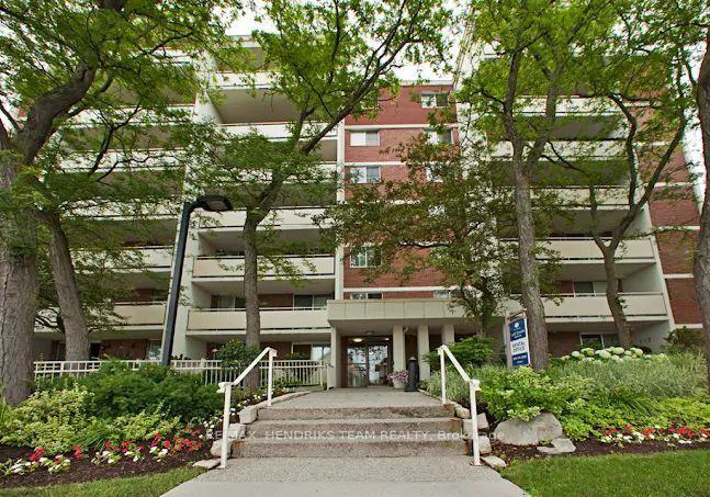 4982-chrysler-avenue-niagara-falls-ontario-x13694832