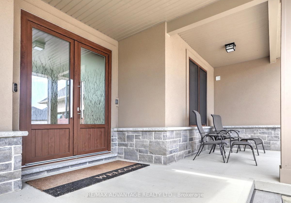 240-edgewater-boulevard-middlesex-centre-ontario-x13694970