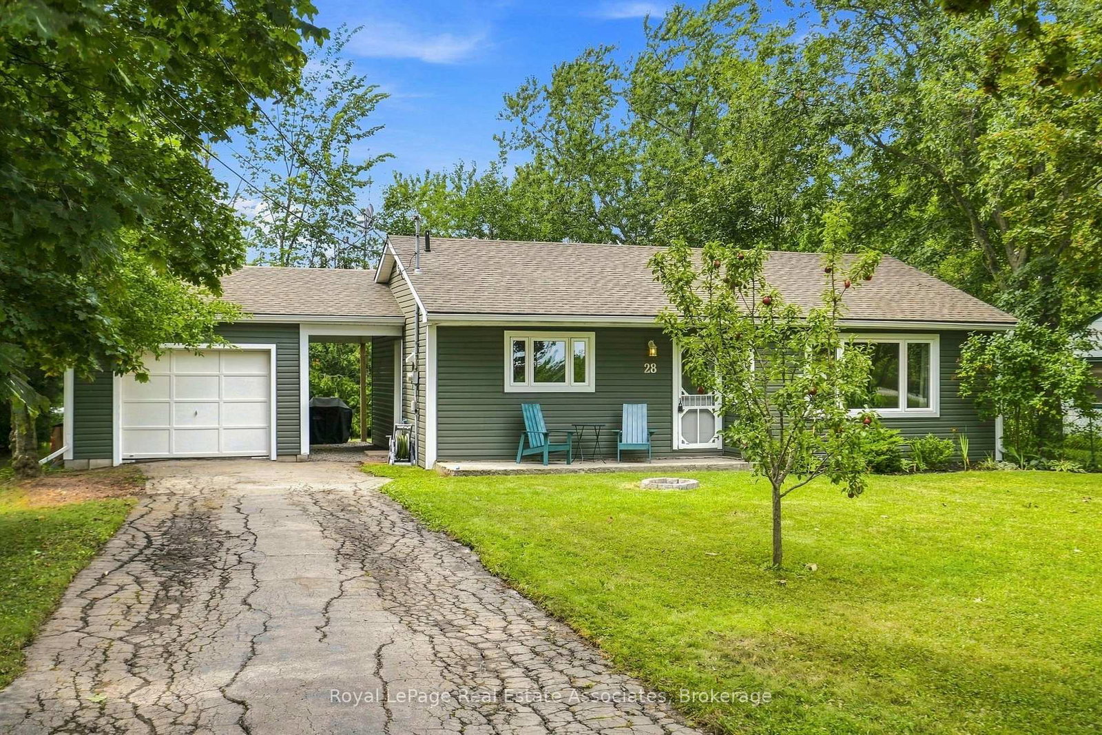 28-kelson-avenue-s-grimsby-ontario-x13695002