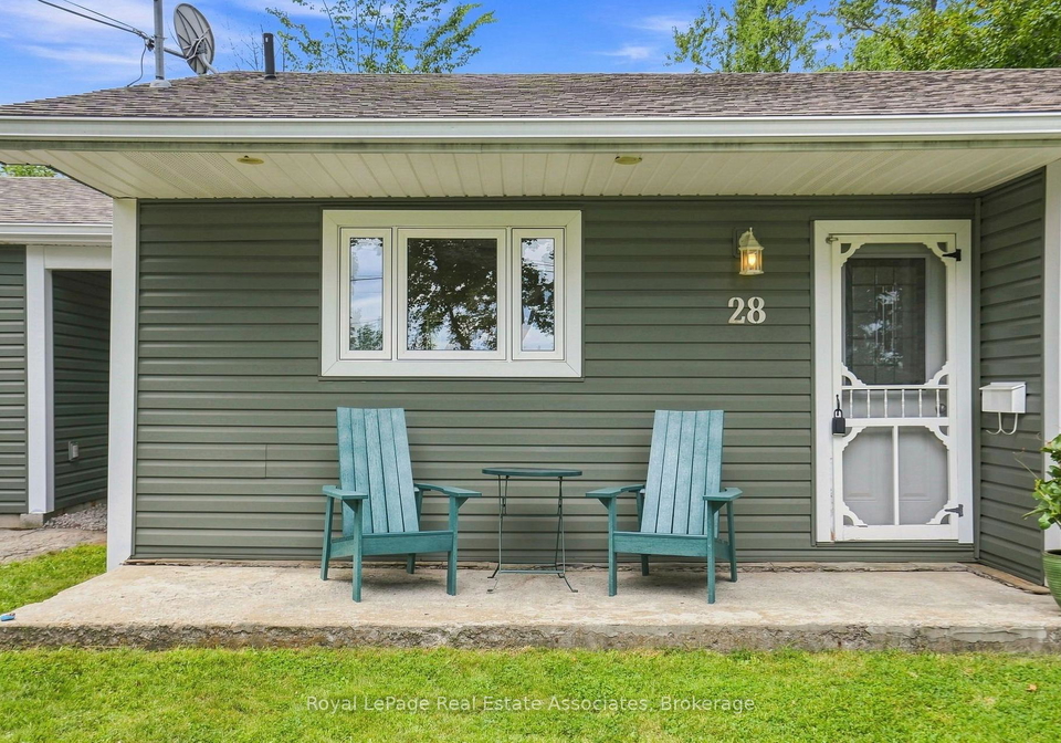 28-kelson-avenue-s-grimsby-ontario-x13695002