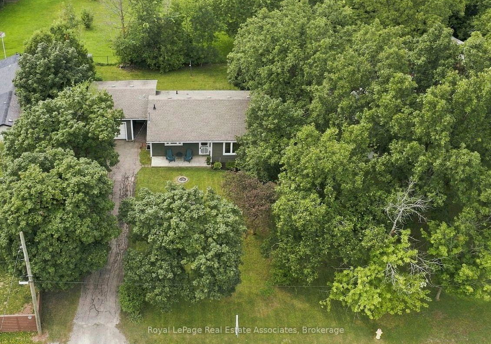 28-kelson-avenue-s-grimsby-ontario-x13695002