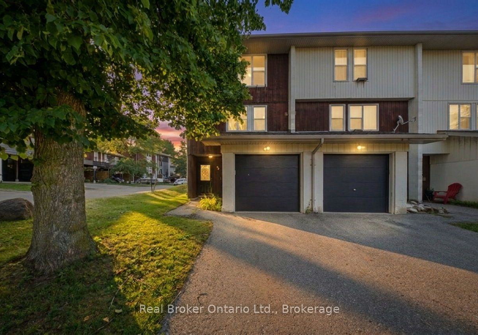 135-chalmers-street-s-cambridge-ontario-x13695034
