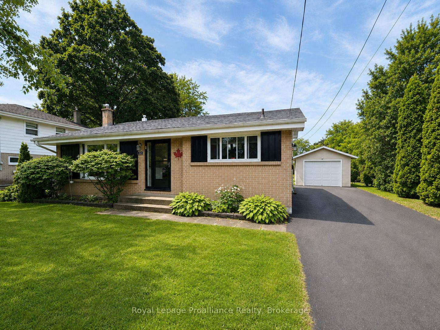 32-glen-road-belleville-ontario-x13695056