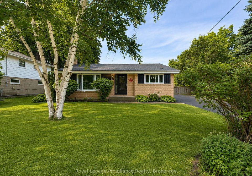32-glen-road-belleville-ontario-x13695056
