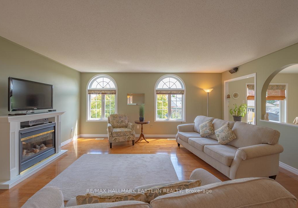 20-ferguson-place-peterborough-ontario-x13695074