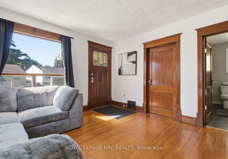 79-carlton-street-st-catharines-ontario-x13695402