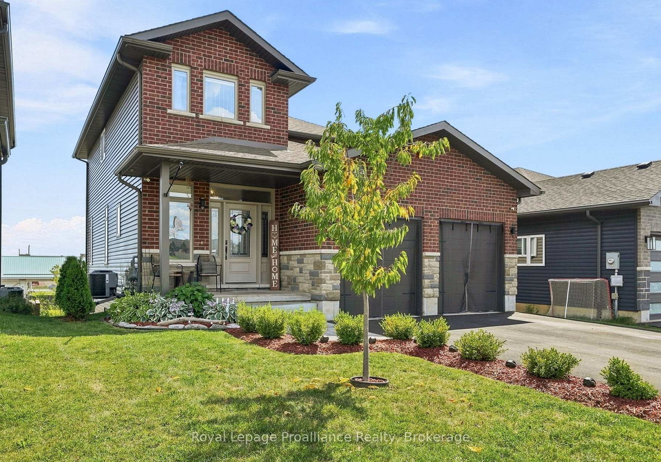 92-northumberland-boulevard-quinte-west-ontario-x13695442