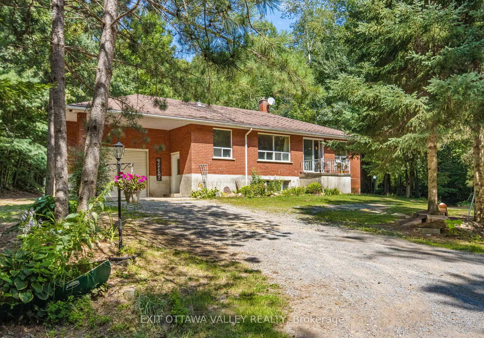 561-long-lake-road-madawaska-valley-ontario-x13695670