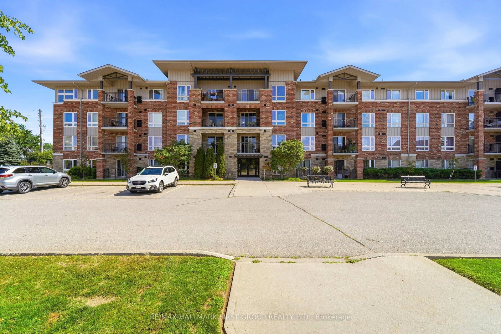 19-waterford-drive-guelph-ontario-x13696112
