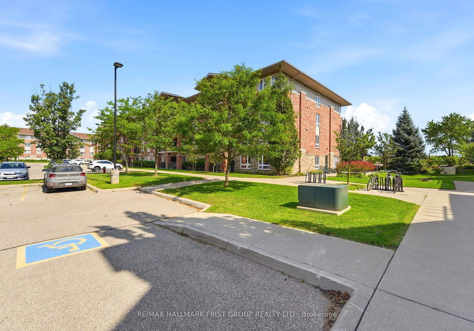 19-waterford-drive-guelph-ontario-x13696112