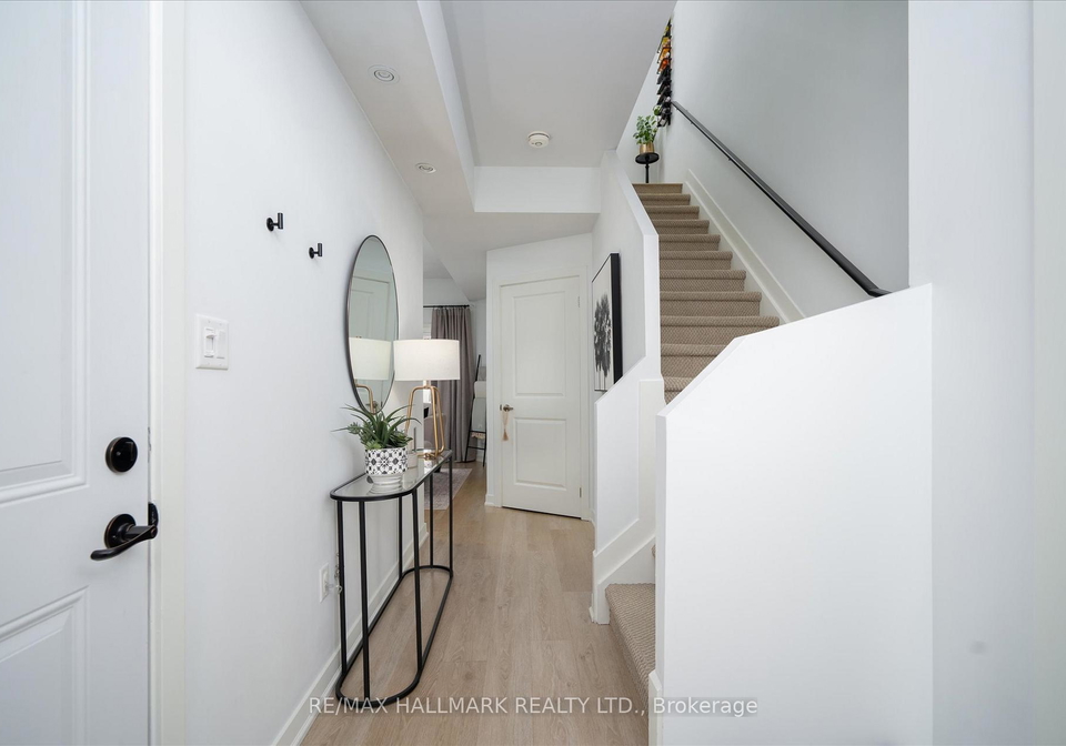 53-wood-street-e-hamilton-ontario-x13696118