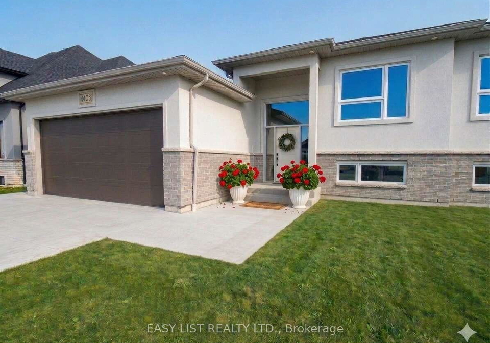 4403-belmont-avenue-lakeshore-ontario-x13696218