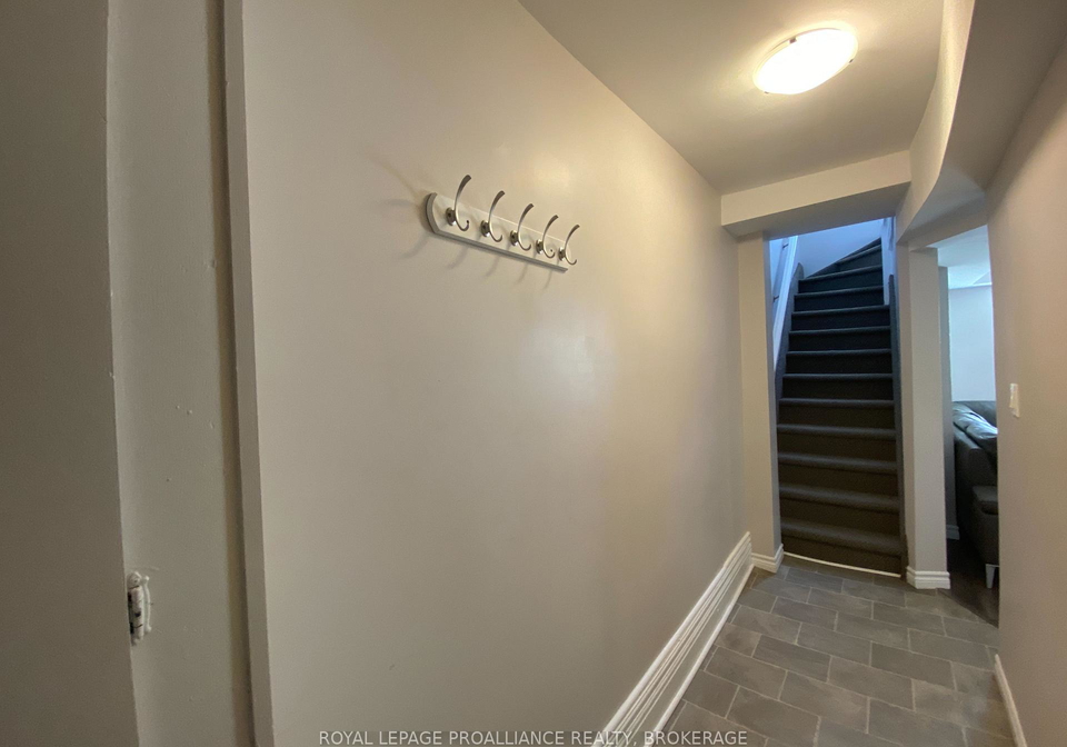 93-linton-street-kingston-ontario-x13696254