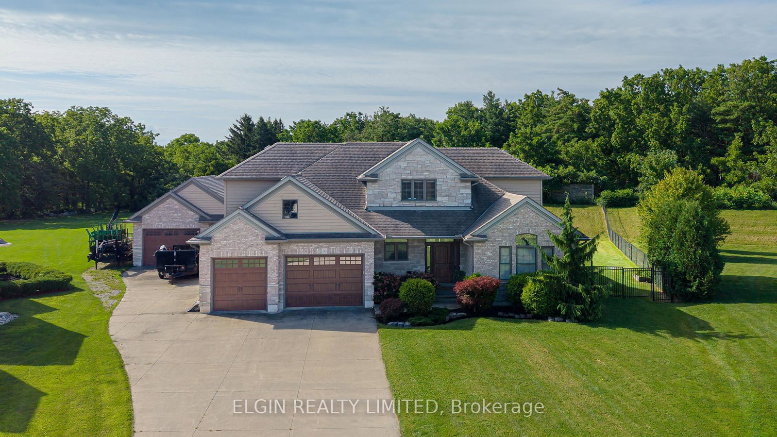 26-blossom-ridge-central-elgin-ontario-x13696278