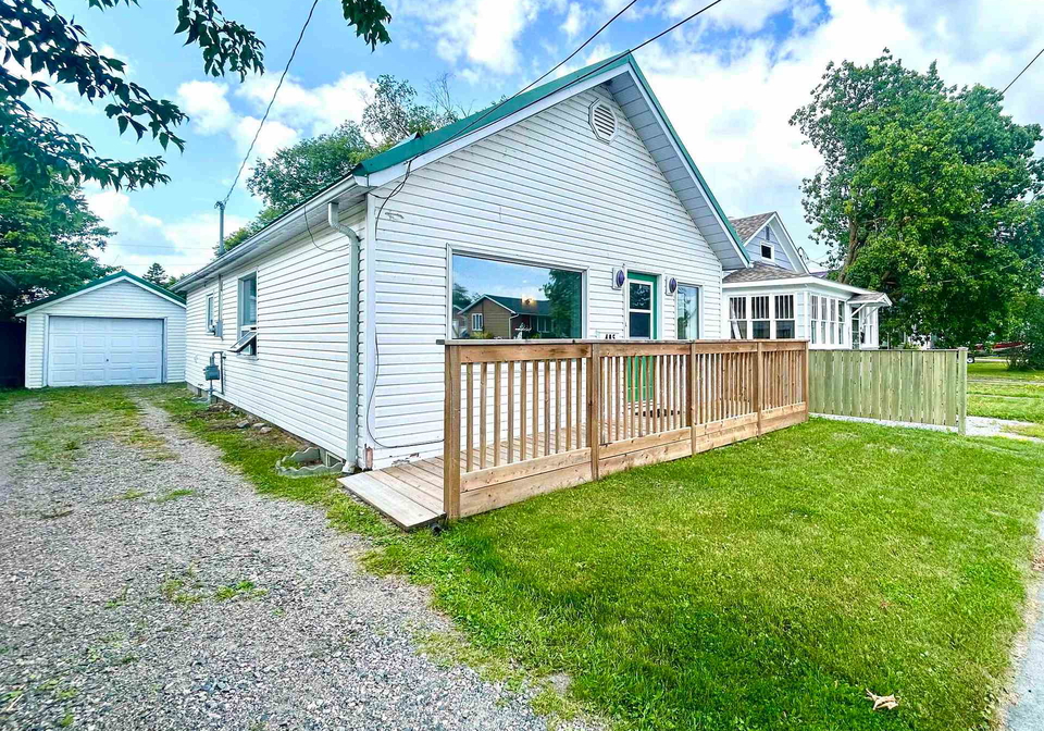 405-mosher-avenue-fort-frances-ontario-x13696342