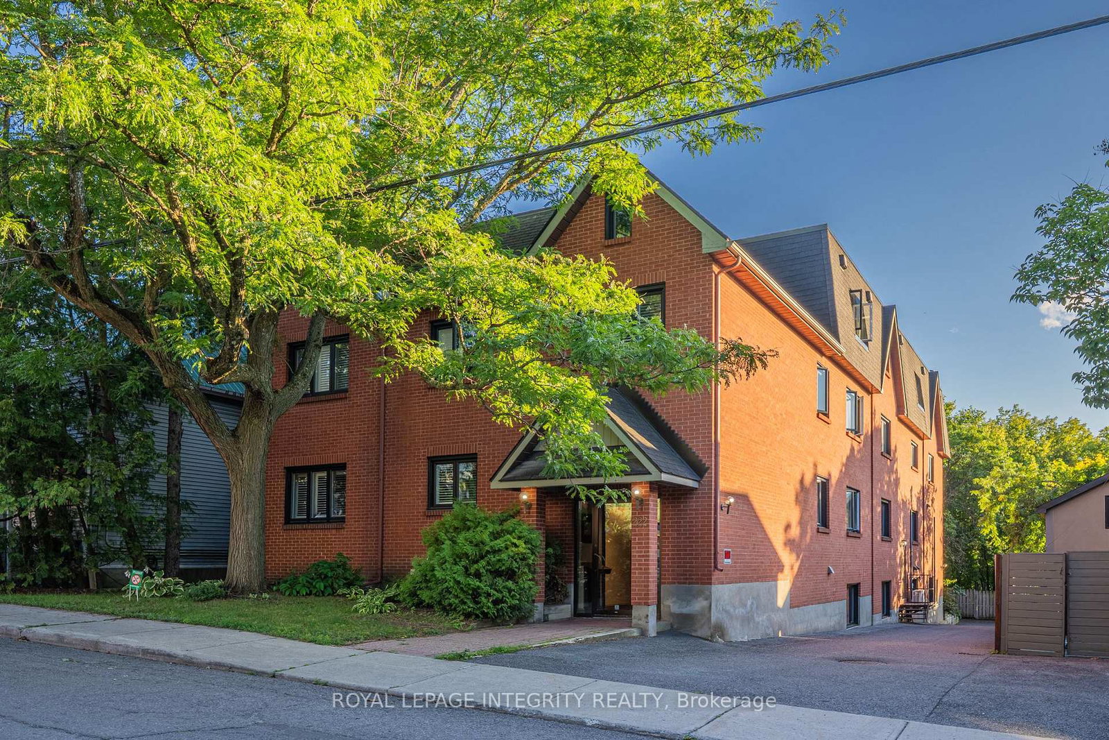 222-russell-avenue-ottawa-ontario-x13696352