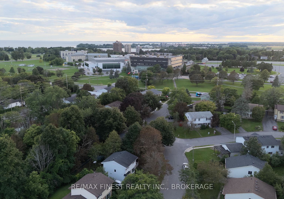 33-calderwood-drive-kingston-ontario-x13696358