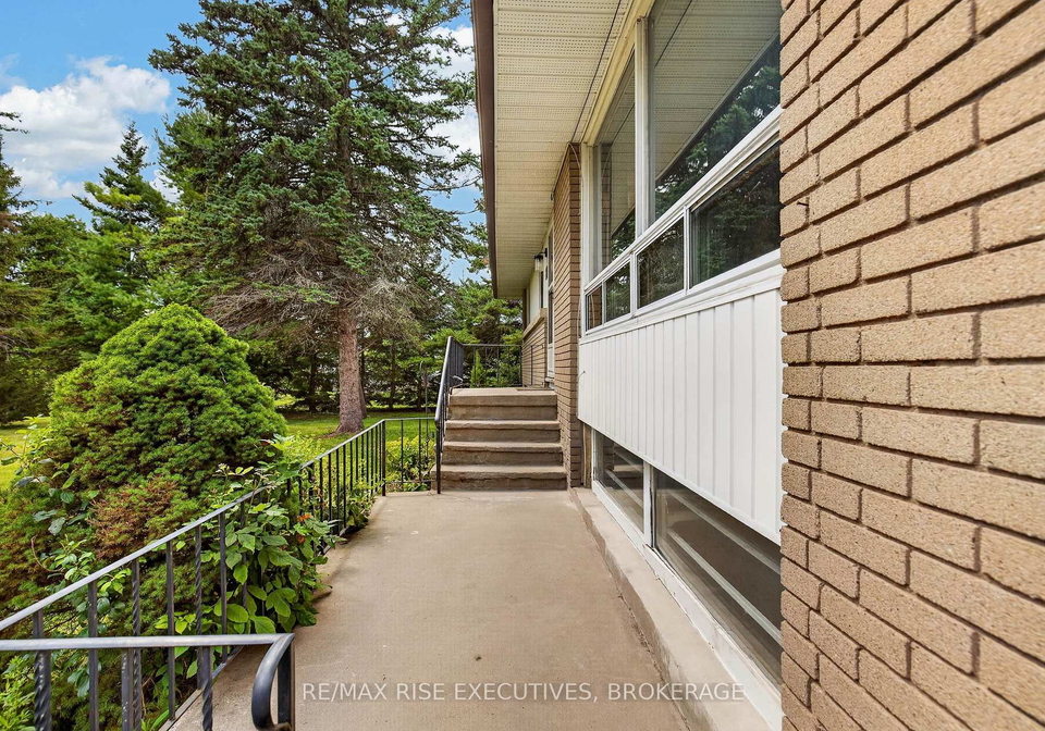 18-dalgleish-avenue-kingston-ontario-x13696364