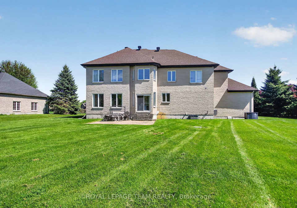 5472-wicklow-drive-ottawa-ontario-x13696430