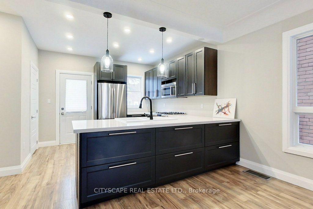 39-holton-avenue-n-hamilton-ontario-x13696598