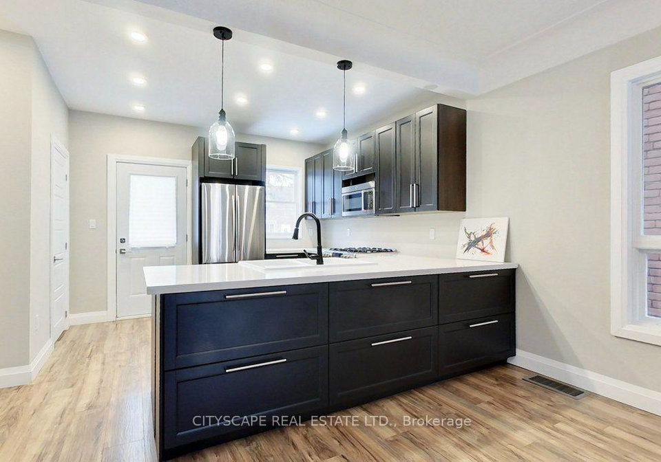 39-holton-avenue-n-hamilton-ontario-x13696598