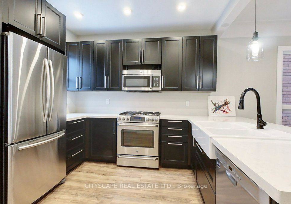 39-holton-avenue-n-hamilton-ontario-x13696598
