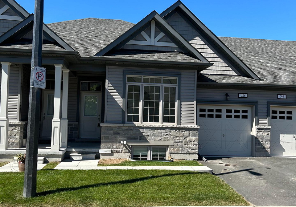 17-lakewood-crescent-kawartha-lakes-ontario-x13696956