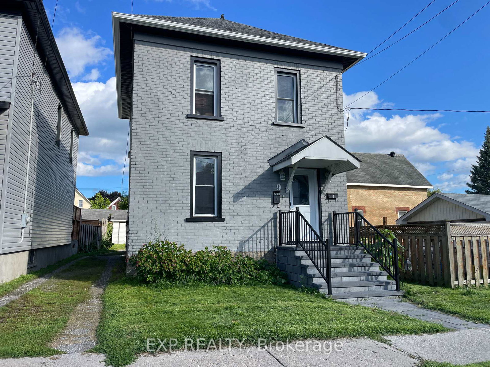 9-kent-street-smiths-falls-ontario-x13696990