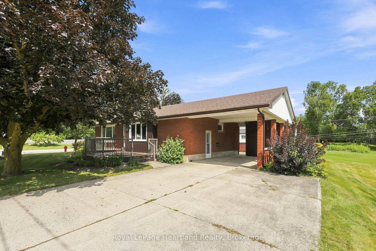 5-king-street-minto-ontario-x13697260