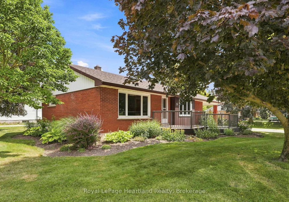 5-king-street-minto-ontario-x13697260