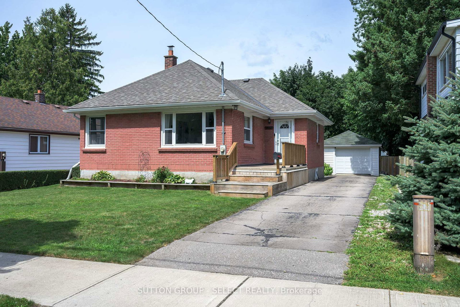 1852-avalon-street-london-east-ontario-x13697304
