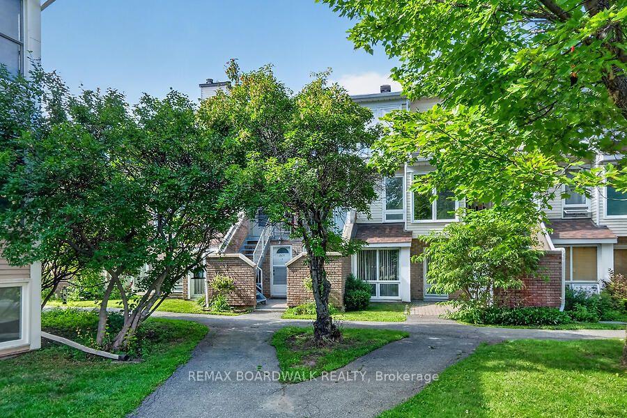 24b-shehyn-lane-ottawa-ontario-x13697696