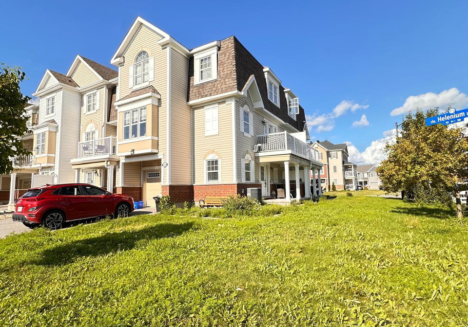 124-helenium-lane-ottawa-ontario-x13697714