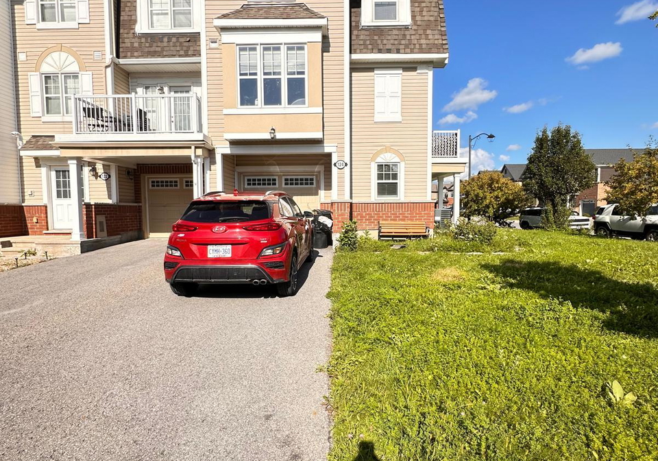 124-helenium-lane-ottawa-ontario-x13697714