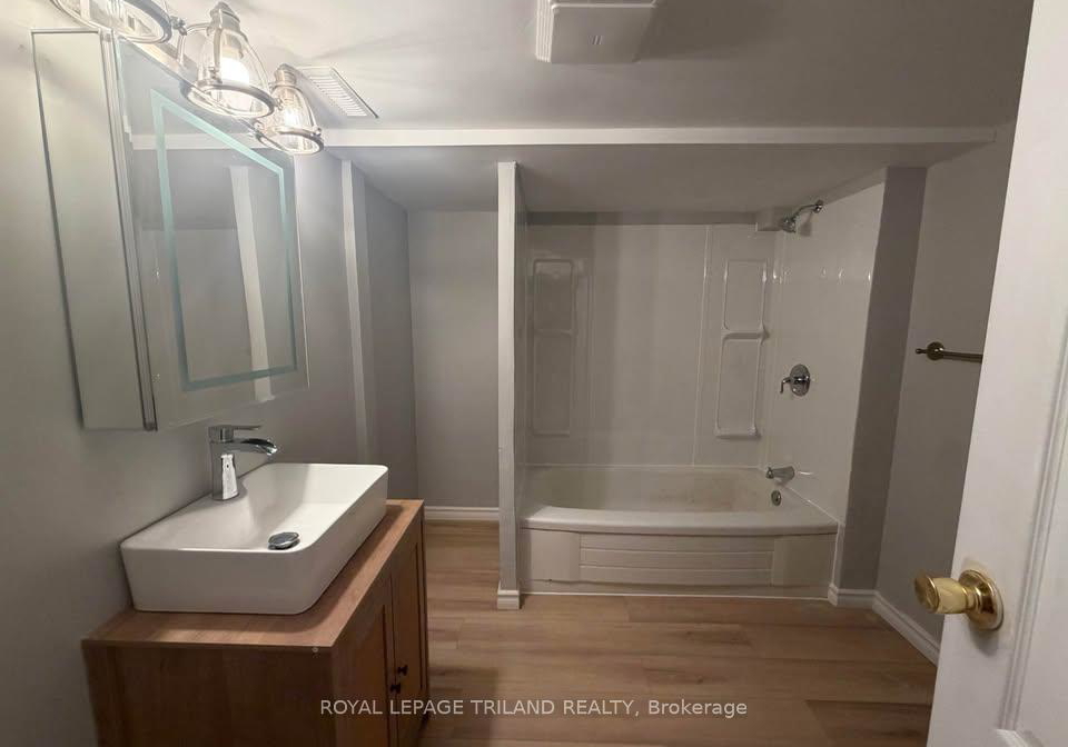 136-adelaide-street-n-london-east-ontario-x13697724