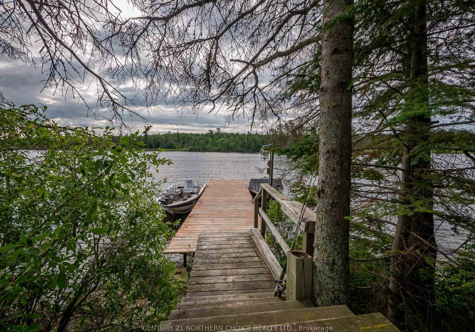 d142-holmstroms-marsh-kenora-remote-area-ontario-x13697740