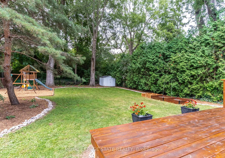 28-helen-street-hamilton-ontario-x13697824