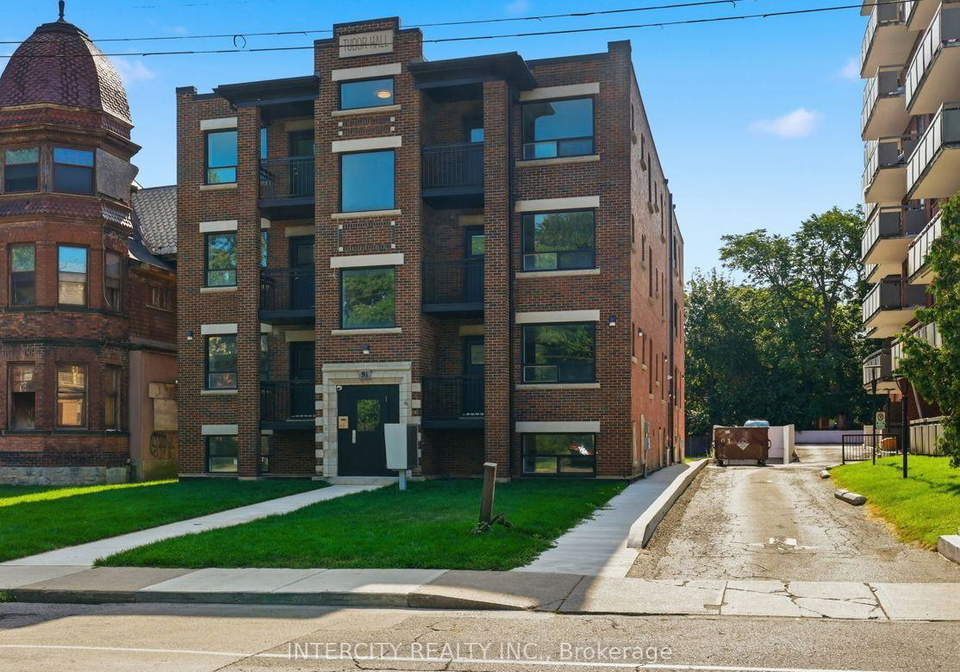 91-wentworth-street-s-hamilton-ontario-x13697836