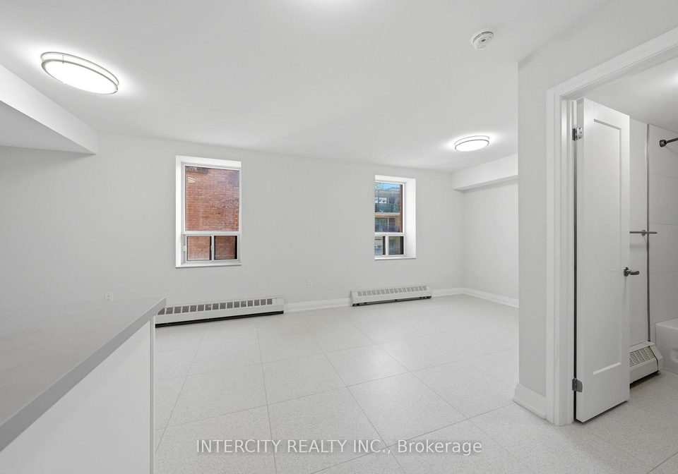 91-wentworth-street-s-hamilton-ontario-x13697836