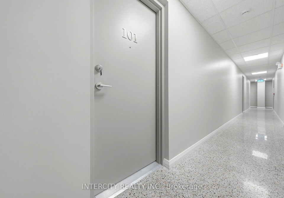 9wentworth-street-s-hamilton-ontario-x13697840
