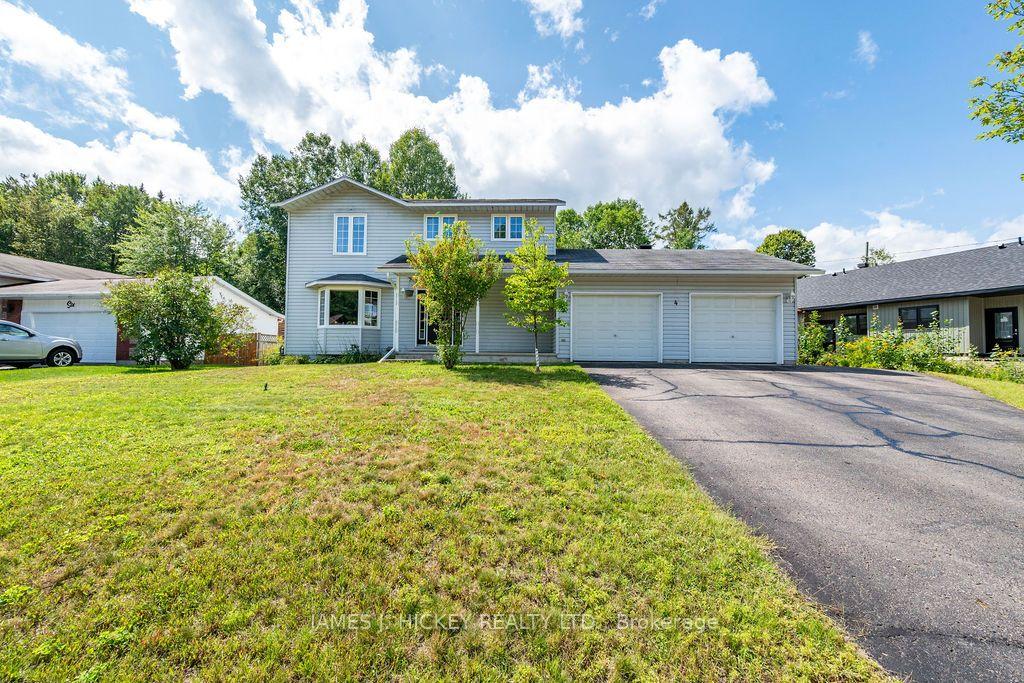 4-banting-drive-deep-river-ontario-x13697944