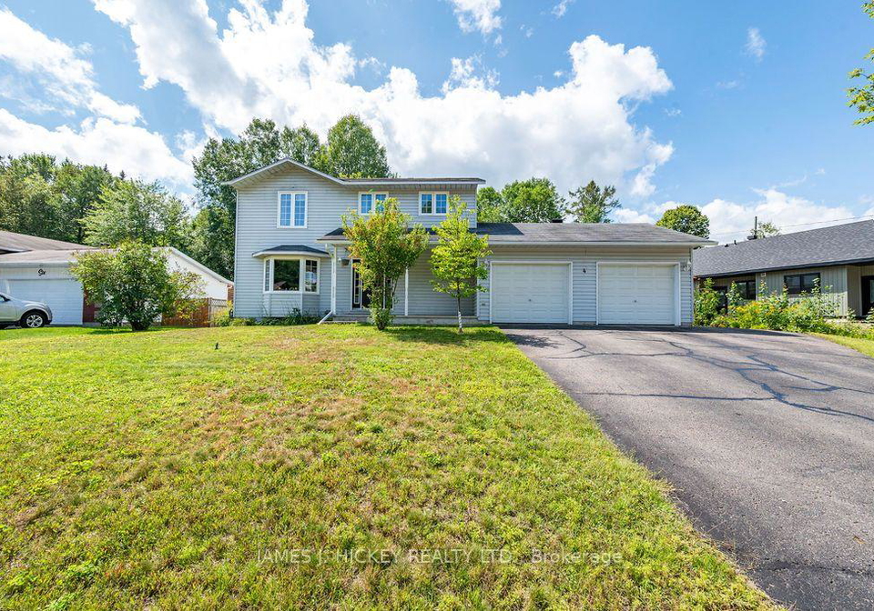 4-banting-drive-deep-river-ontario-x13697944