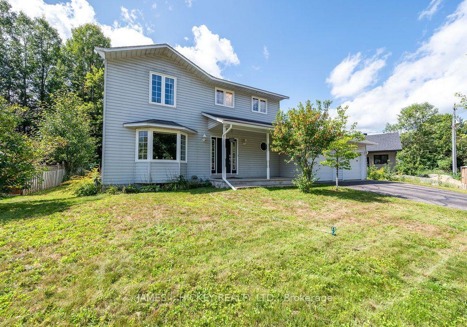4-banting-drive-deep-river-ontario-x13697944